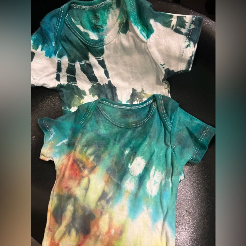 Baby Tie Dye Bodysuit by ArtMind 6-9 months